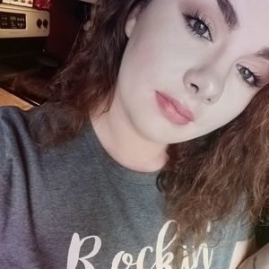 Meet your Posher, Kelsie